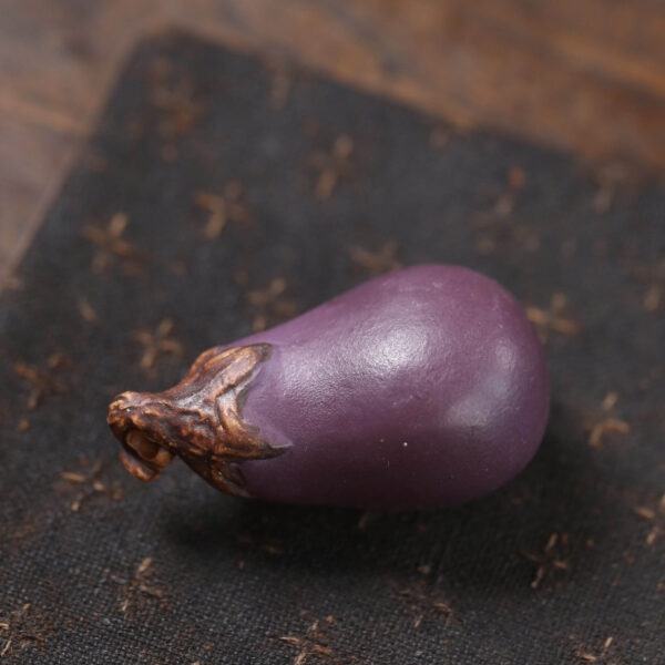 Yixing purple sand eggplant tea pet handmade bionic plants vegetables fruits purple qi eastward tea set ornaments sculpture