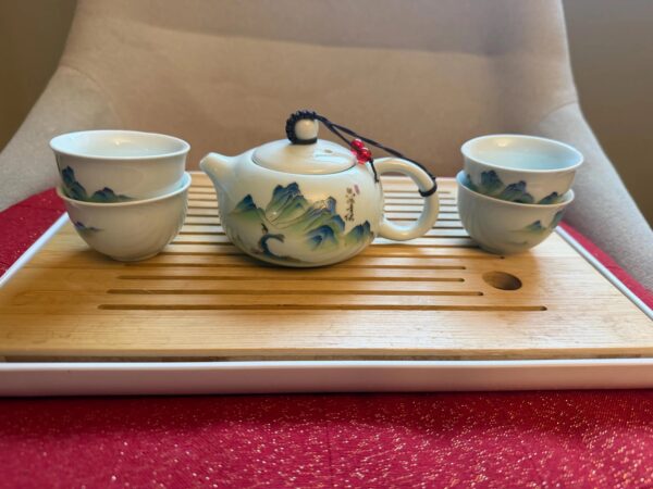 Serene Peaks Porcelain Gongfu Tea Set with Premium Leather Travel Case
